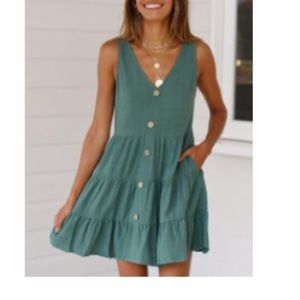 Super cute green dress, never worn
